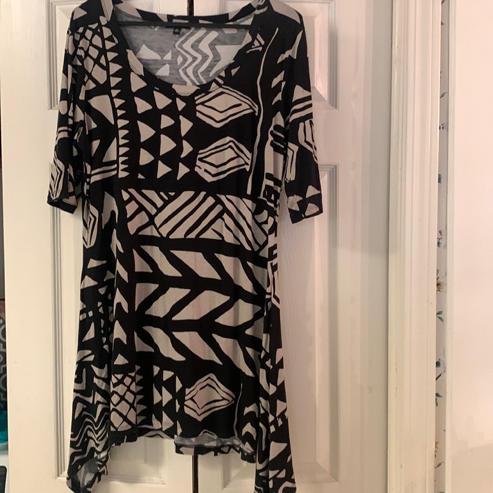Woman’s A-Line Top Size XL